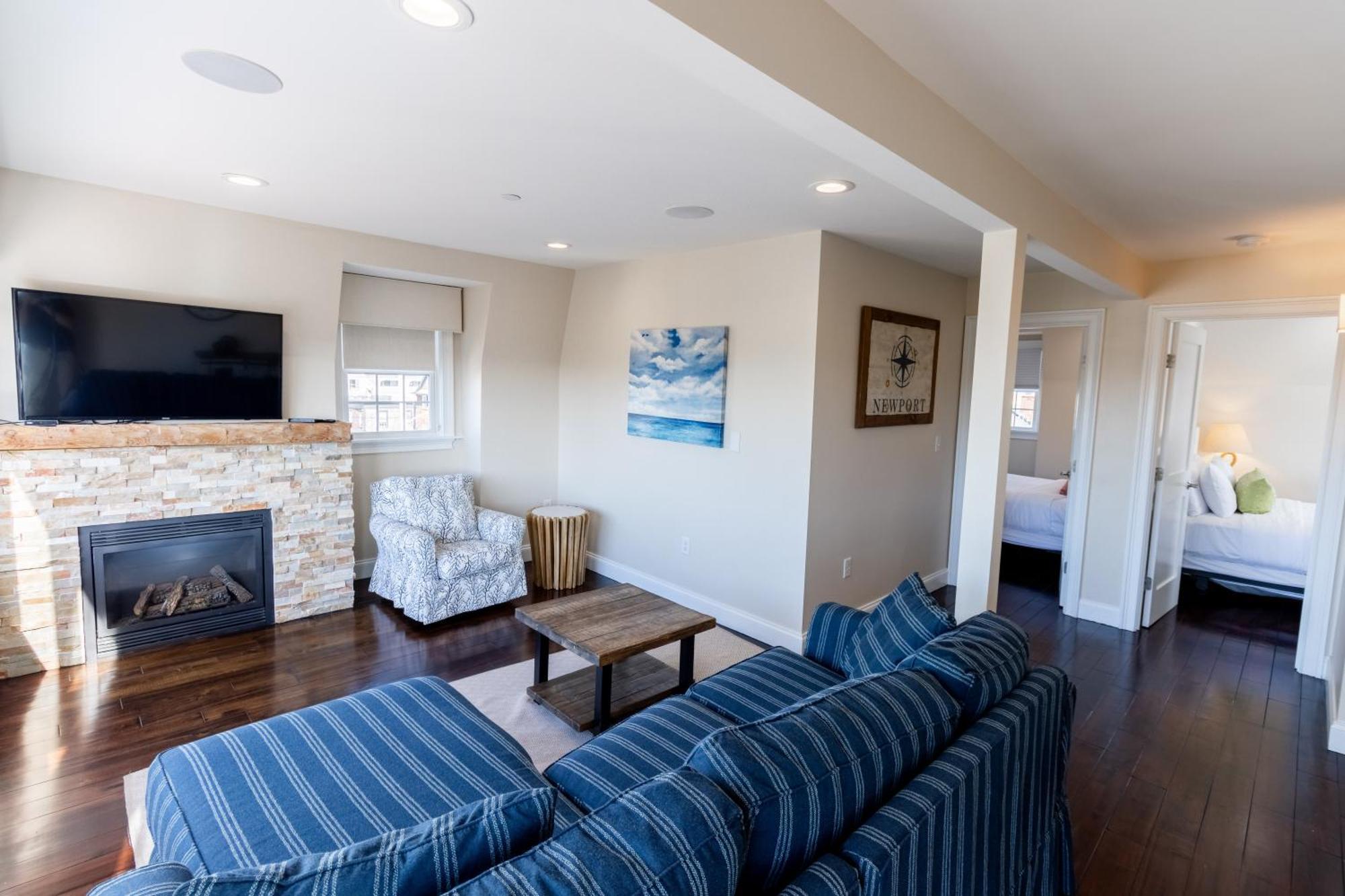 The Newport Lofts - 617 Thames Street Apartment ภายนอก รูปภาพ