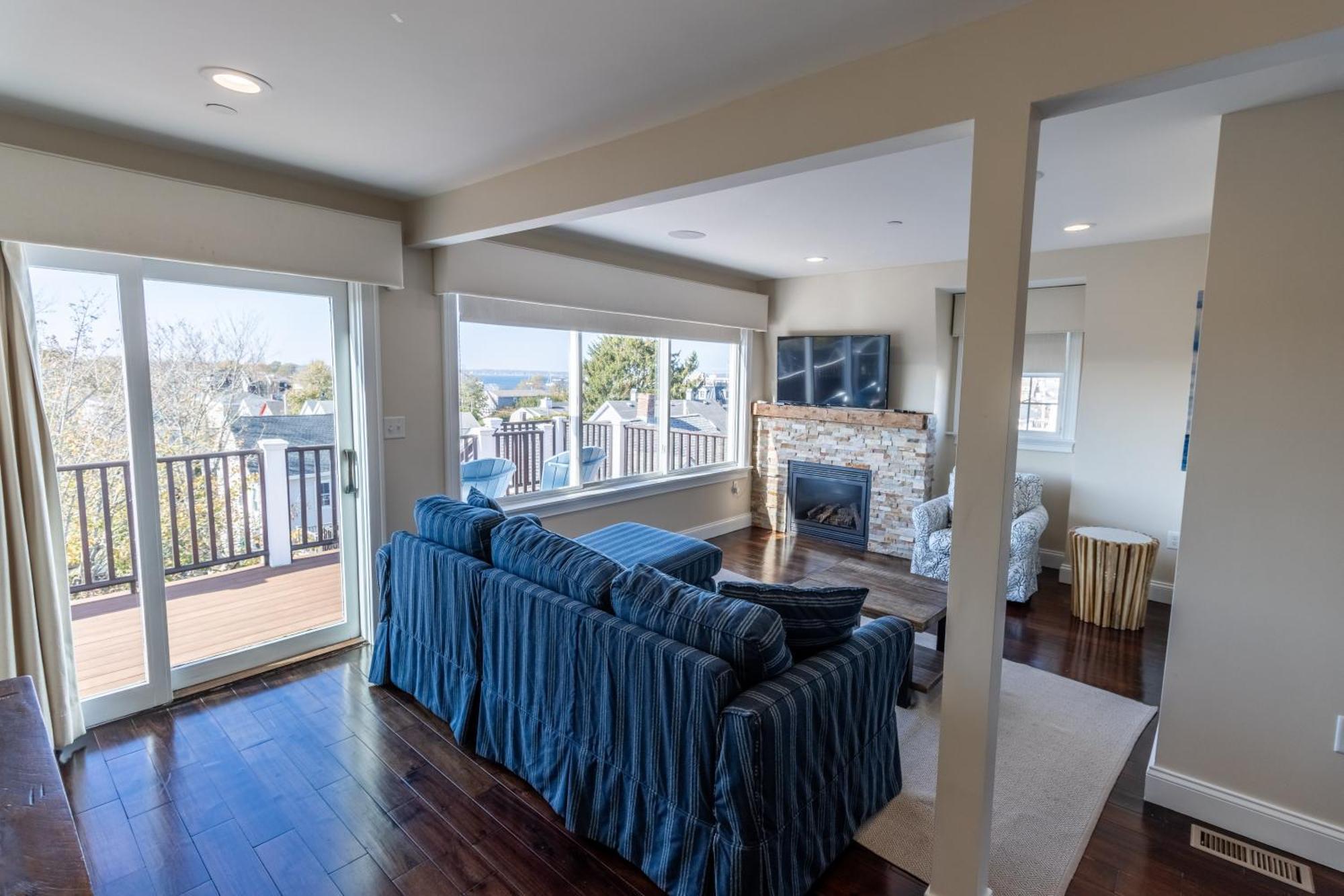 The Newport Lofts - 617 Thames Street Apartment ภายนอก รูปภาพ